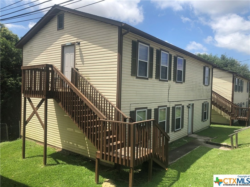 1015 Advance St, San Marcos, TX 78666 - photo 1