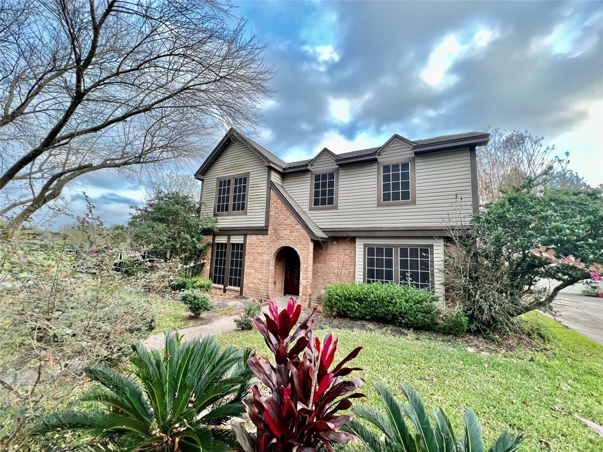 14226 Lakewood Forest Dr, Houston, TX 77070 - photo 1