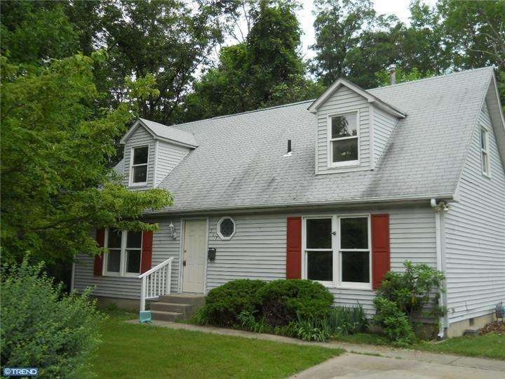 317 Whitman Dr, Blackwood, NJ 08012 - photo 1