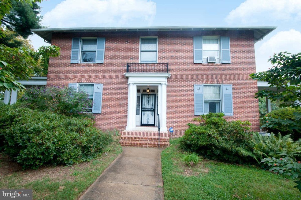 531 Nottingham Rd, Baltimore, MD 21229 - photo 1