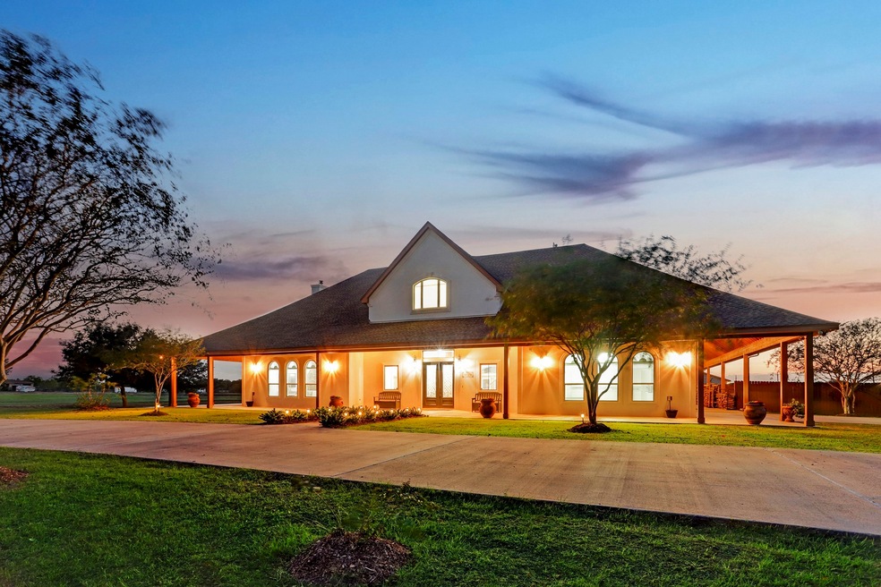 16201 Black Falcon Rd, Waller, TX 77484 - photo 1