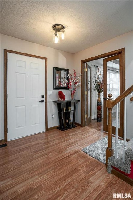 733 W 59th St, Davenport, IA 52806 - photo 1