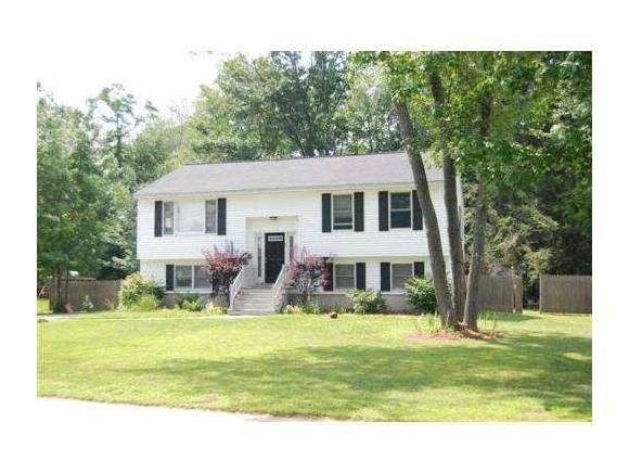 17 Kimberly Dr, Seabrook, NH 03874 - photo 1