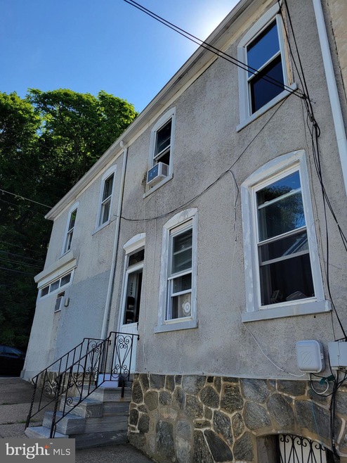 229 31 Dupont St, Philadelphia, PA 19127 - photo 1