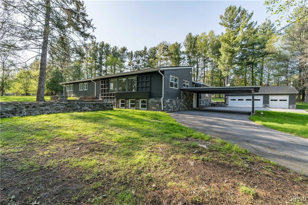 For Sale $629,900 • Co-Listing Agent