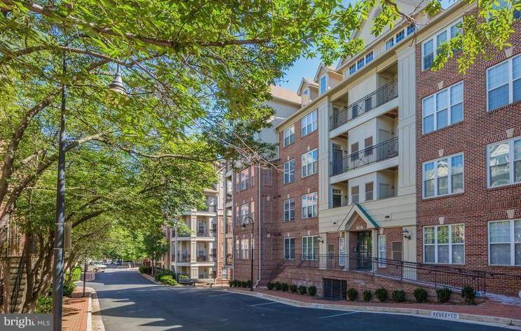 1321 N Adams Ct unit 101, Arlington, VA 22201 - photo 1