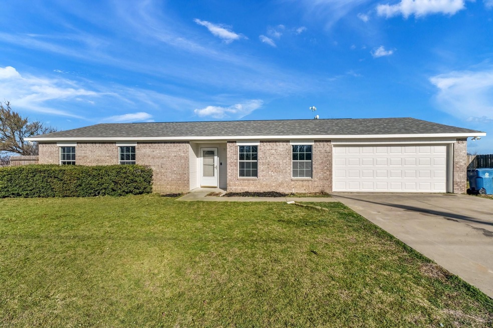 322 Green Acres Rd, Weatherford, TX 76088 - photo 1