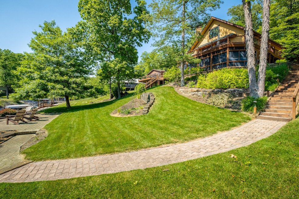 11970 W Glen Ln, Columbus, IN 47201 - photo 1