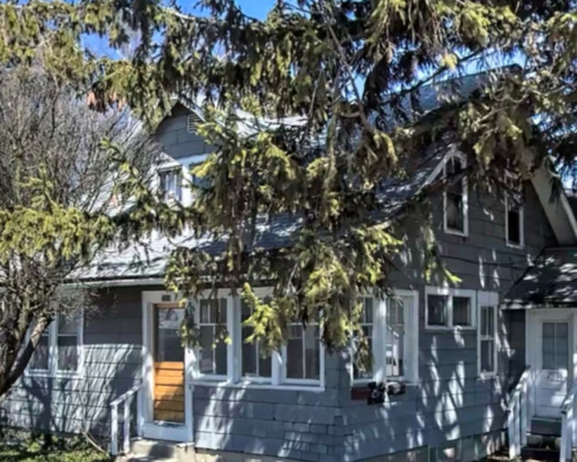 2318 Washington St unit 2, Waukegan, IL 60085 - photo 1