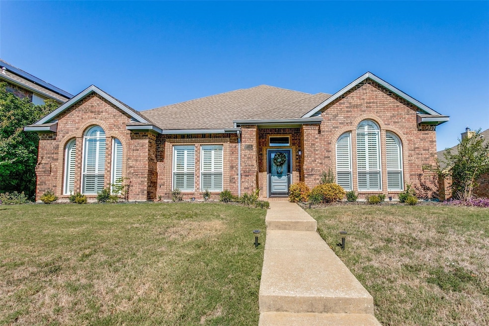 626 Beal Ln, Coppell, TX 75019 - photo 1