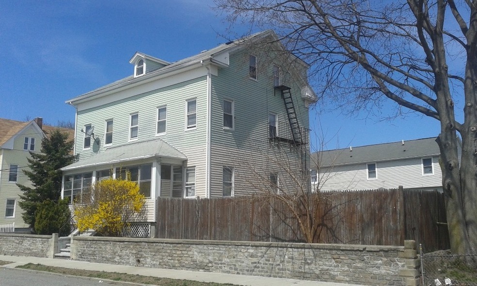 45 Flora St, Providence, RI 02904 - photo 1