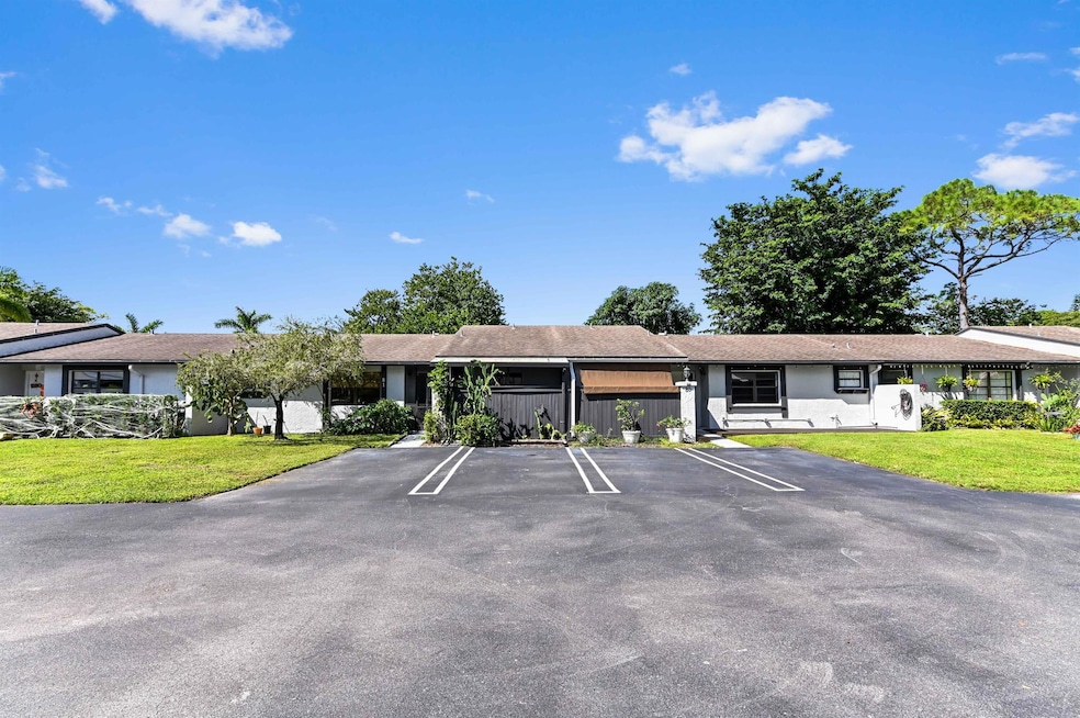 81 Westecunk Dr, Royal Palm Beach, FL 33411 - photo 1