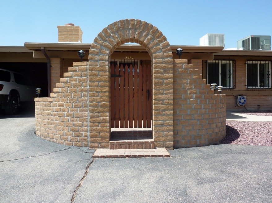 5961 N Mona Lisa Rd, Tucson, AZ 85741 - photo 1