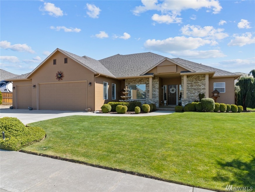 1557 Huntwood Ln, East Wenatchee, WA 98802 - photo 1