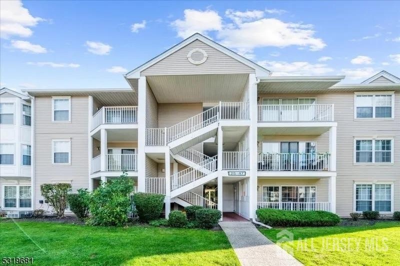 35 Lindsey Ct unit D2, Franklin Park, NJ 08823 - photo 1