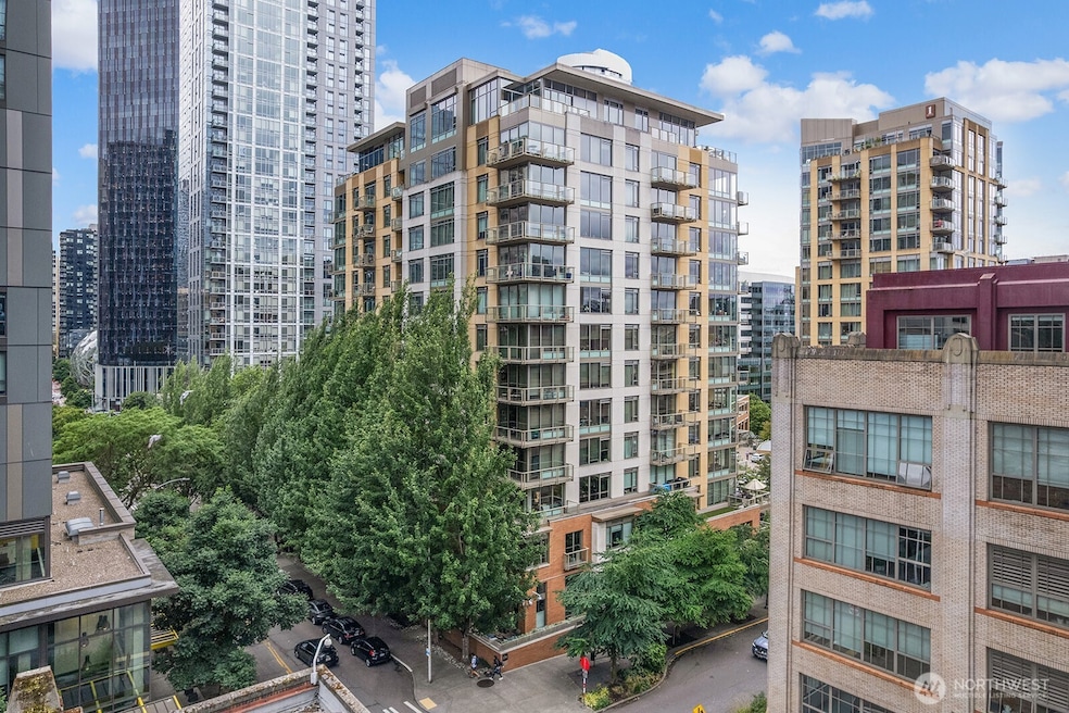 Azur unit S-403, Seattle, WA 98121 - photo 1
