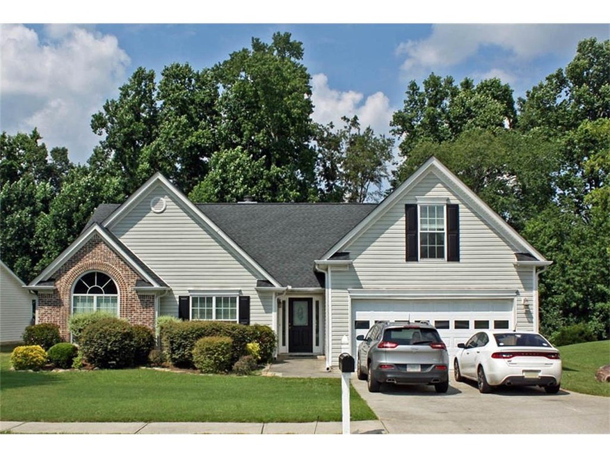 Beautiful home tucked away in lovely Gwinnett Coun