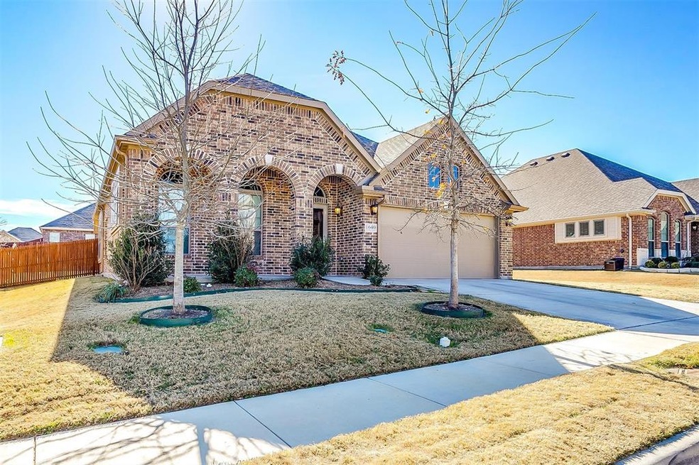 1640 Sandle Wood Dr, Weatherford, TX 76087 - photo 1