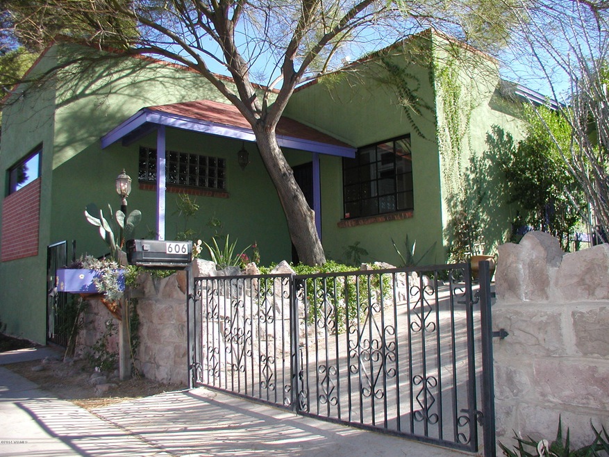 606 E~Front View