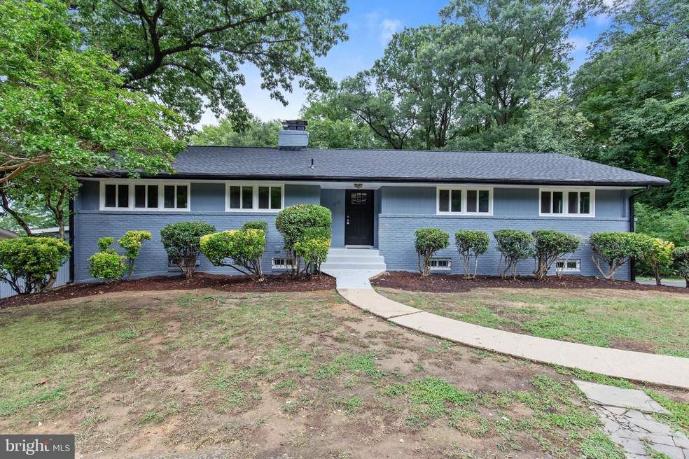 6911 Fort Hunt Rd, Alexandria, VA 22307 - photo 1