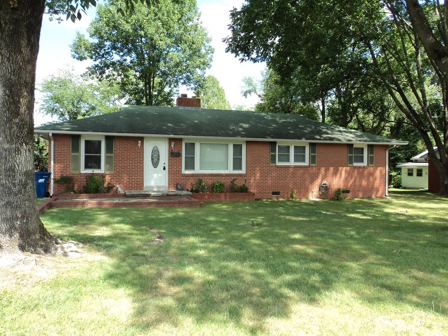 601 Henley St, Manchester, TN 37355 - photo 1