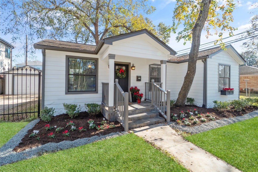 2616 Columbia St, Houston, TX 77008 - photo 1