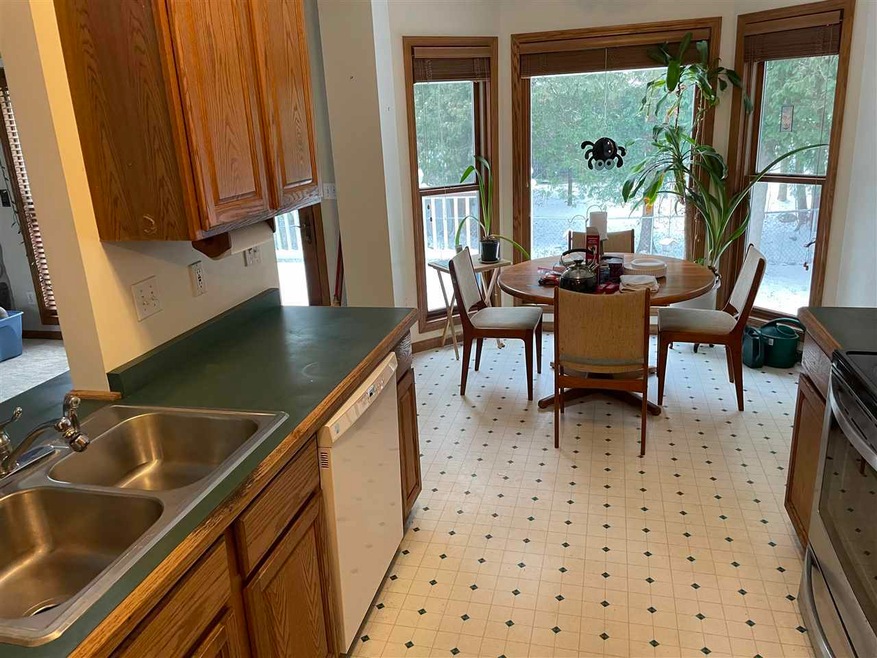 9230 N Pointe Woods Dr, Charlevoix, MI 49720 - photo 1