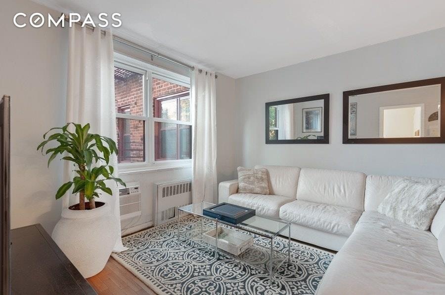 75 W 238th St unit 4L, Bronx, NY 10463 - photo 1