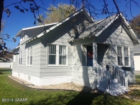 401 E 8th St, Morris
