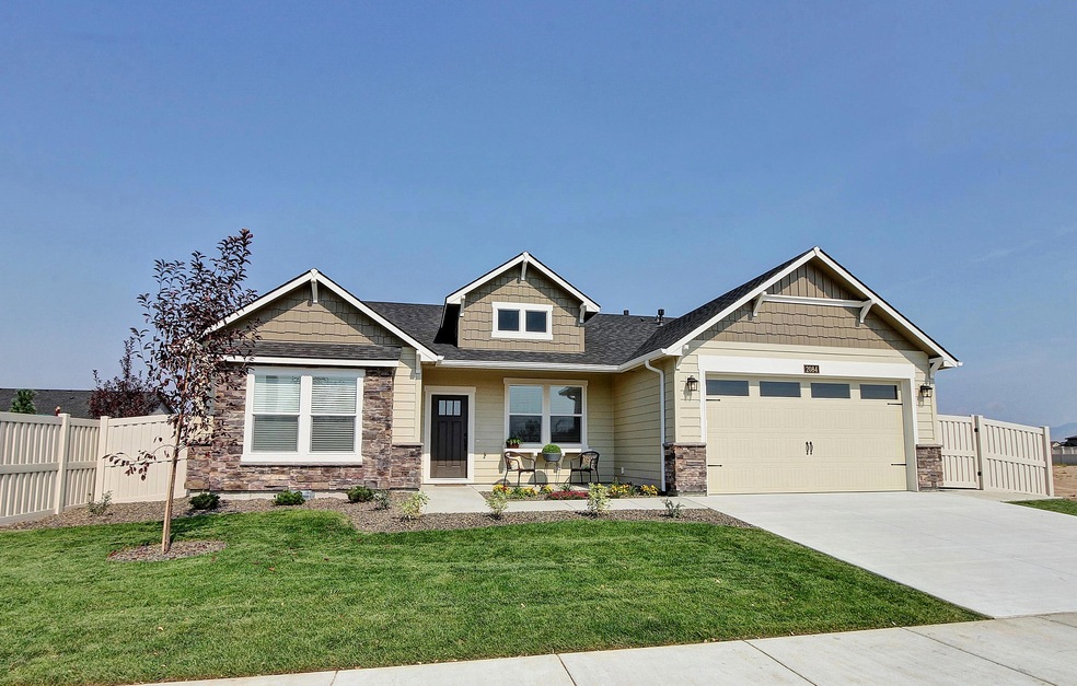 1634 NW Varnish Place unit 217, Redmond, OR 97756 - photo 1