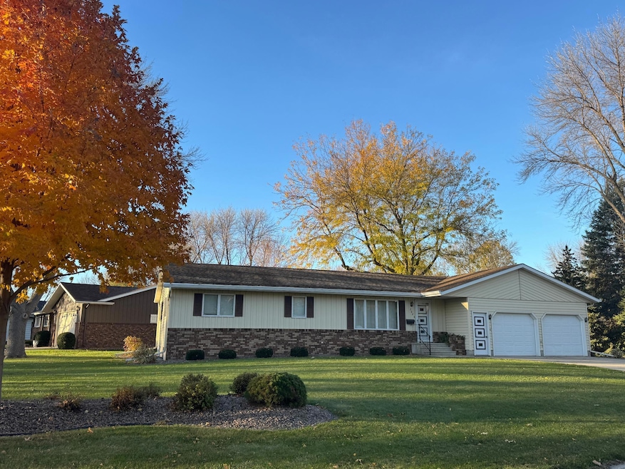 204 F St, Marshall, MN 56258 - photo 1