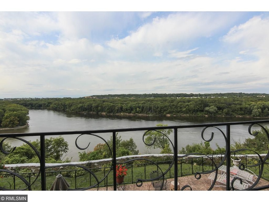 Views where to two rivers meet