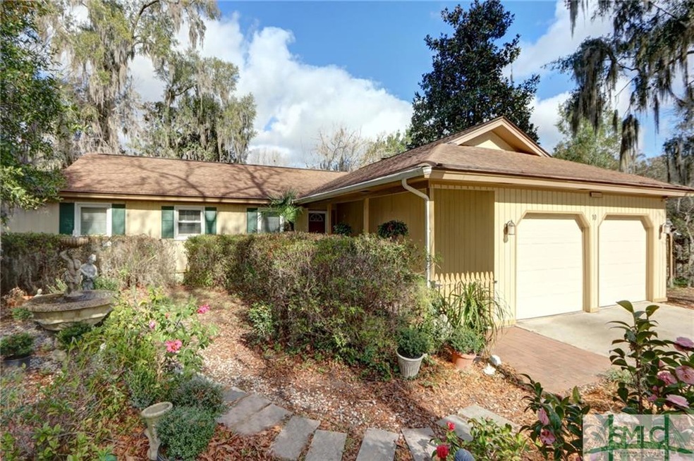 Welcome Home to 10 Levee Road!