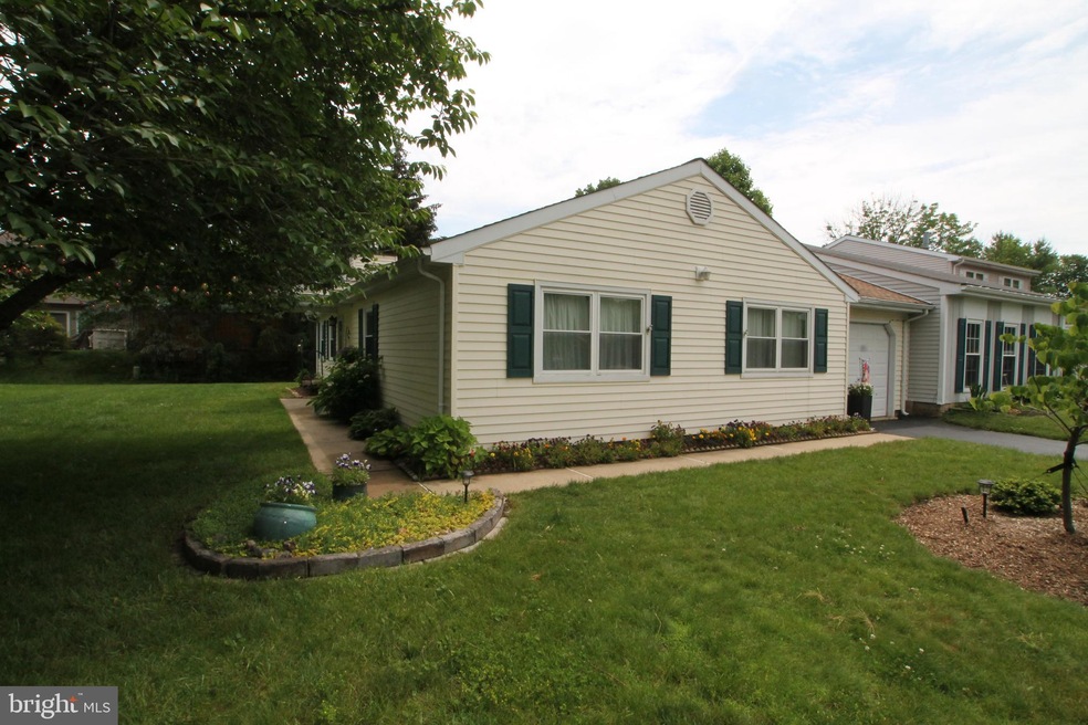 131 Hidden Valley Ln, Newtown, PA 18940 - photo 1