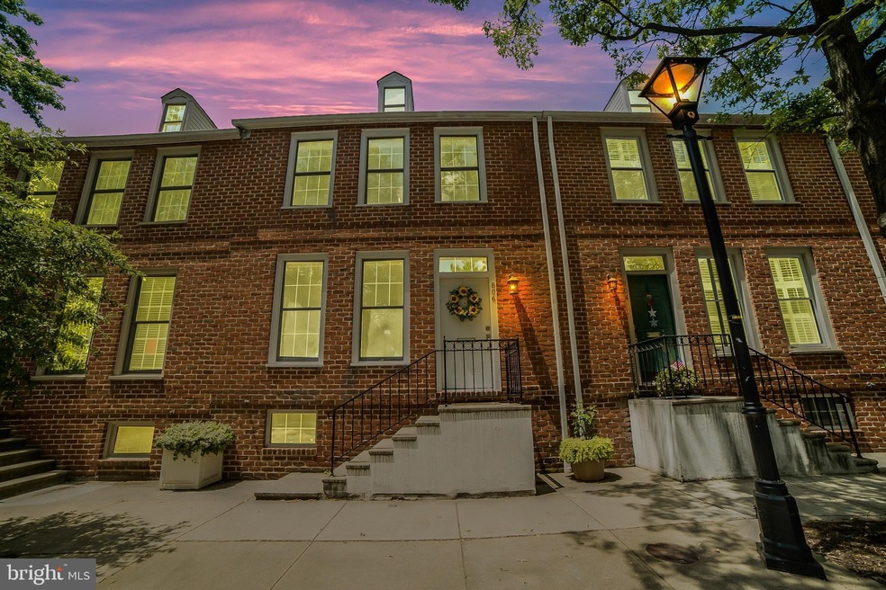 806 S Sharp St, Baltimore, MD 21230 - photo 1