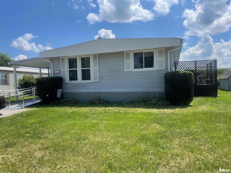 1601 E Jackson St unit 225, Macomb, IL 61455 - photo 1