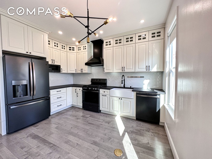 31-75 43rd St unit 2, Long Island City, NY 11103 - photo 1