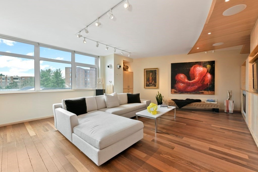 Hampton Place unit N 302, Chestnut Hill, MA 02467 - photo 1