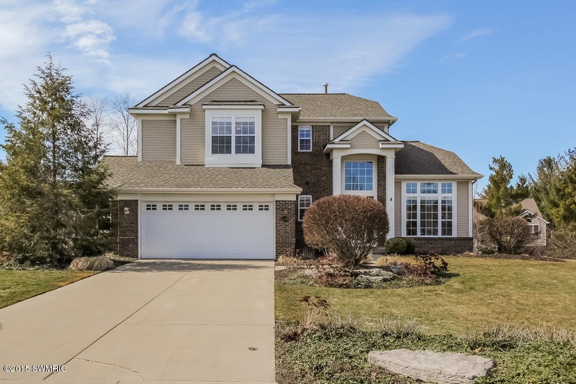 001-Front_View-1499387-mls.jpg