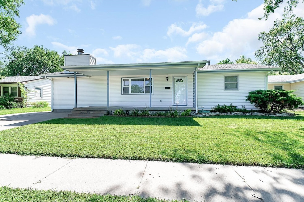 For Sale $199,900 • Co-Listing Agent