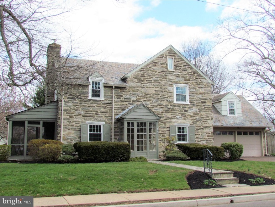 933 York Ave, Lansdale, PA 19446 - photo 1