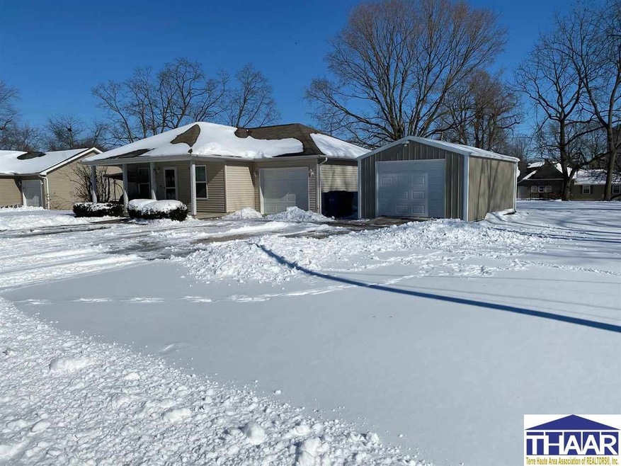 2132 Dillman St, Terre Haute, IN 47802 - photo 1