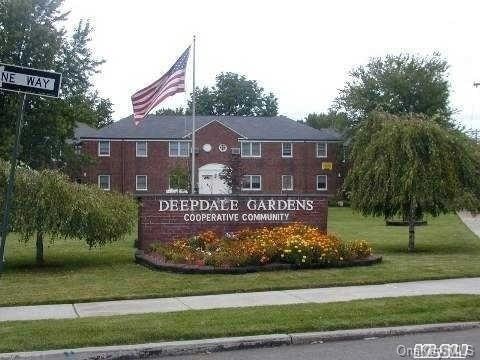 6102 Littleneck Pkwy, Little Neck, NY 11362 - photo 1