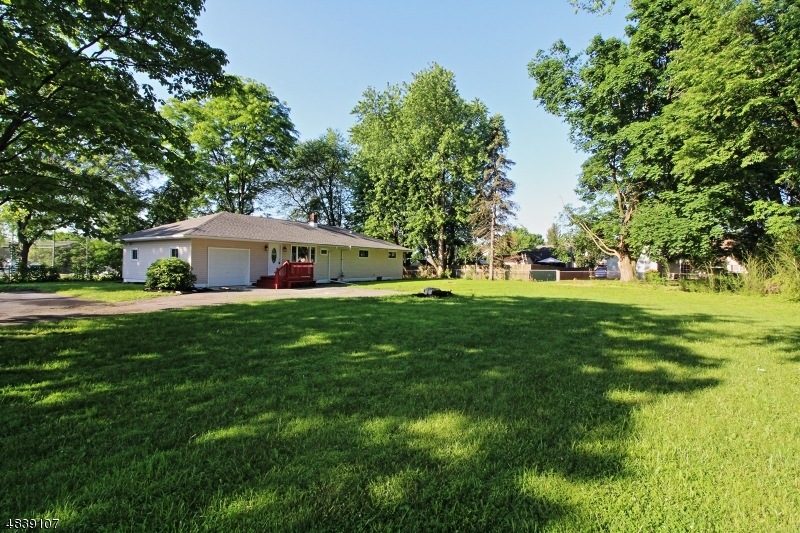 908 Culkin St, Phillipsburg, NJ 08865 - photo 1