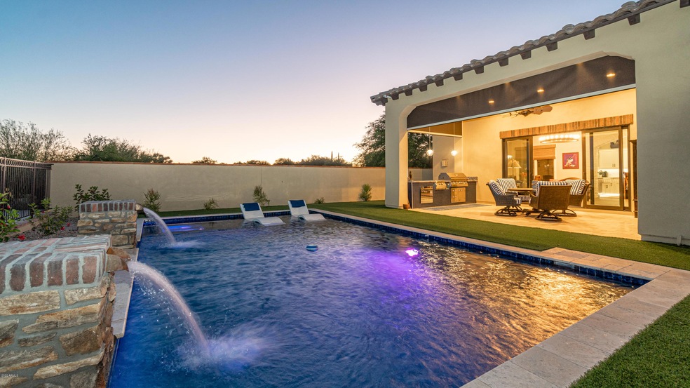 Relaxing resort style