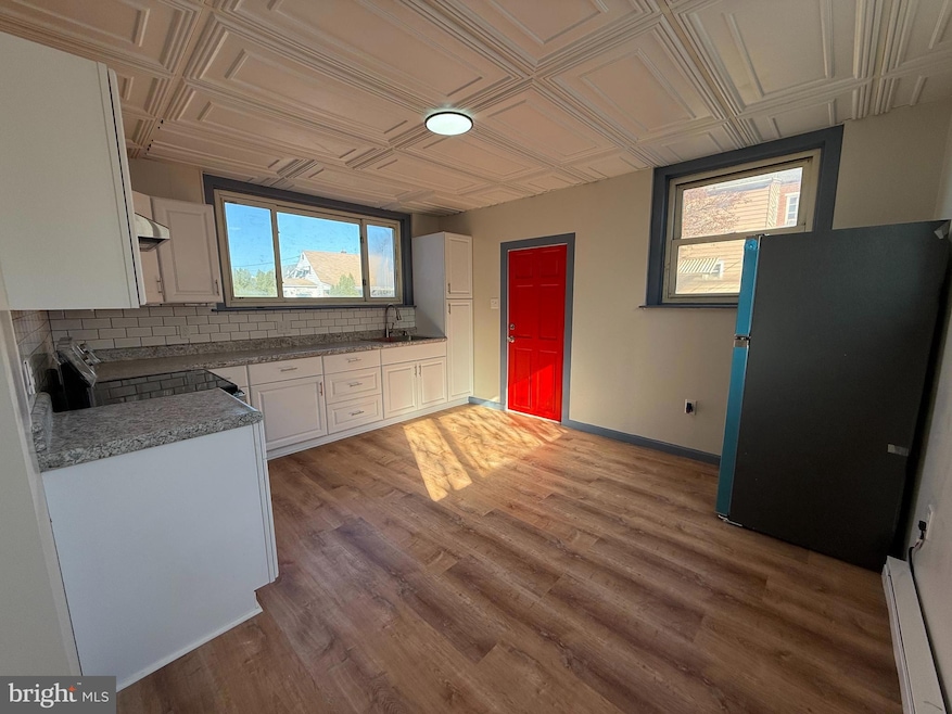 5036 3 Leesport Ave, Temple, PA 19560 - photo 1