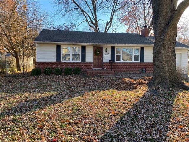 Brick and siding for easy maintenance.
