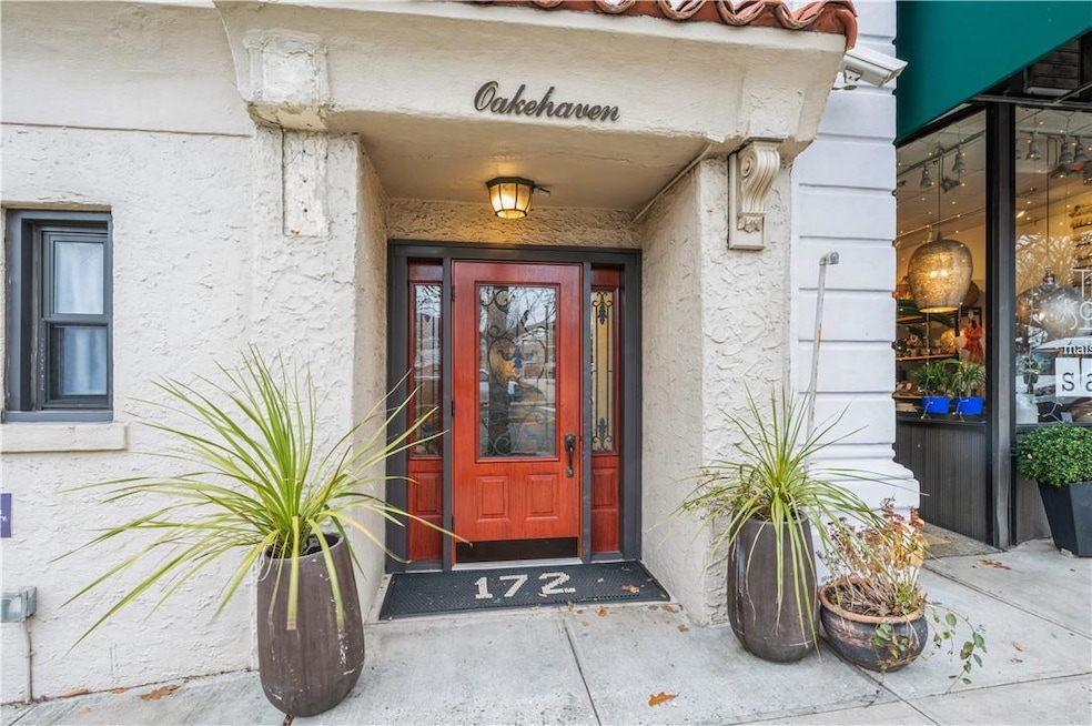 172 Myrtle Blvd unit 6C, Larchmont, NY 10538 - photo 1