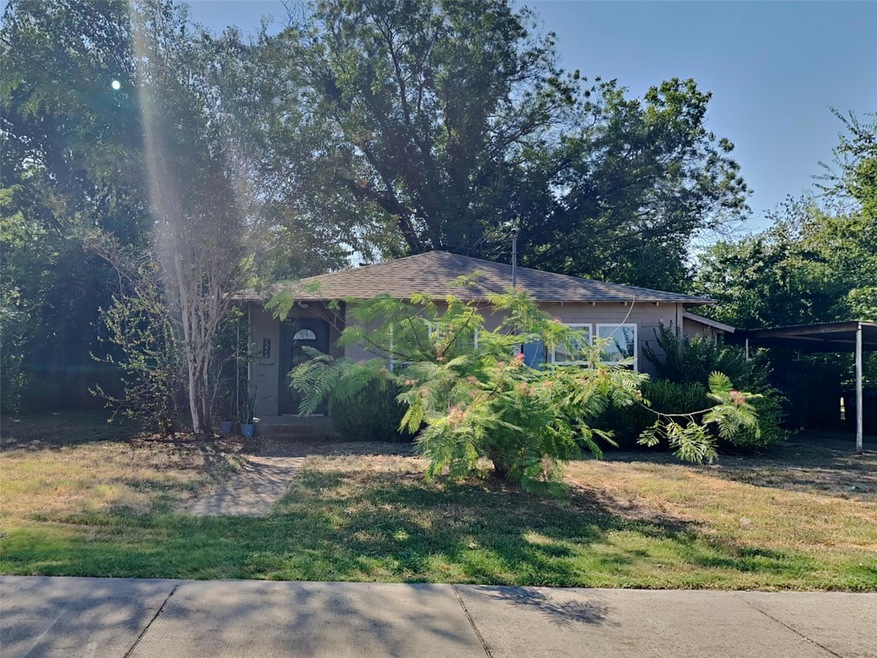 1211 Country Club Rd, Cleburne, TX 76033 - photo 1