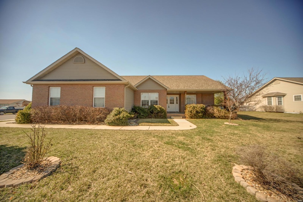 403 Silverthorne Dr, Freeburg, IL 62243 - photo 1